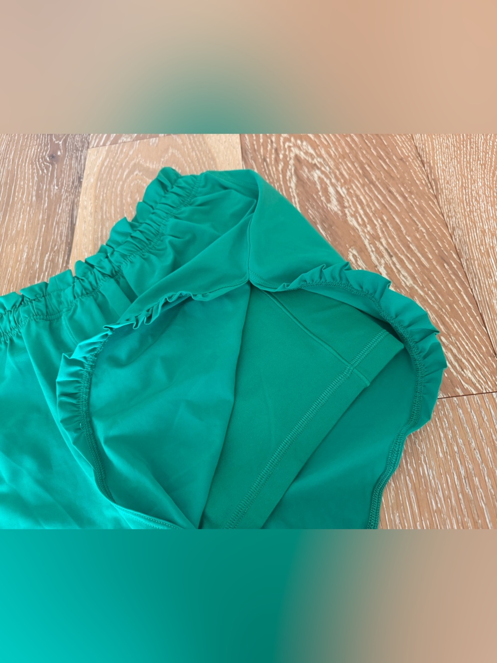 OFFLINE By Aerie 2" Ruffle Hot Stuff Short jelly bean green nwot - Picture 7 of 9